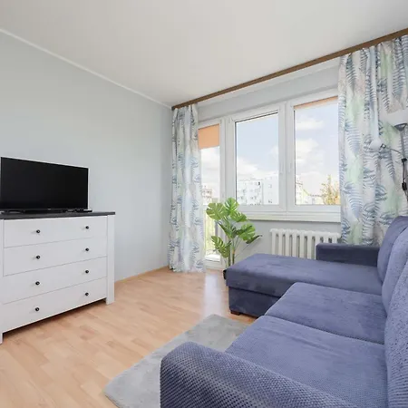 Modern & Pet Friendly With Balcony By Renters